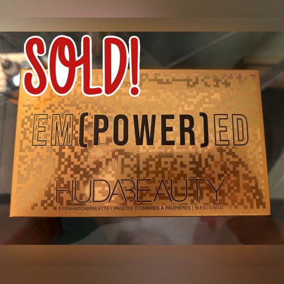 HUDA BEAUTY Other - HUDA BEAUTY Empowered Eyeshadow Palette - Gold